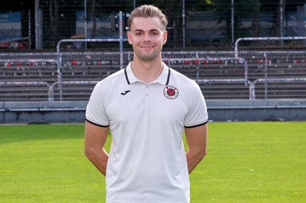 Physiotherapeut Albert Czerner; FC Viktoria Köln 1904 e.V.; 3.Liga, Porträttermin 2026 2027 am 16.07.2026 im Sportpark Höhenberg Nordrhein-Westfalen Deutschland *** Physical Therapist Albert Czerner, FC Viktoria Köln 1904 e.V. (3rd Division), Profile Session 2026–2027 on July 16, 2026, at Sportpark Höhenberg, North Rhine-Westphalia, Germany