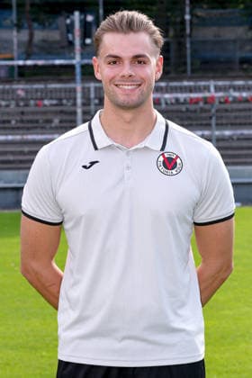 Physiotherapeut Albert Czerner; FC Viktoria Köln 1904 e.V.; 3.Liga, Porträttermin 2026 2027 am 16.07.2026 im Sportpark Höhenberg Nordrhein-Westfalen Deutschland *** Physical Therapist Albert Czerner, FC Viktoria Köln 1904 e.V. (3rd Division), Profile Session 2026–2027 on July 16, 2026, at Sportpark Höhenberg, North Rhine-Westphalia, Germany
