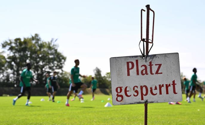 16.07.2026 - Fussball - 2. Bundesliga - Saison 2026 2027 - SpVgg Greuther Fürth Fuerth - Trainingslager Bad Wörishofen - - xwoxzix - Impression - Schild Tafel - Platzsperre Sperre - Schild Tafel - Platz gesperrt - *** July 16, 2026 Soccer 2. Bundesliga 2026–2027 Season SpVgg Greuther Fürth Fürth Training Camp Bad Wörishofen xwoxzix Impression Sign Board Area Closed Closed Sign Board Area Closed