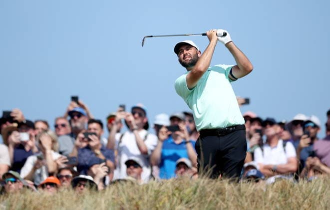 154th Open Golf Championships - Round 1 Scottie Scheffler of the USA tees off on the 7th hole during Round 1 at the British Open Golf Championships at Royal Birkdale in Southport, Britain, 16 July 2026. SOUTHPORT United Kingdom  Copyright: xADAMxVAUGHANx
