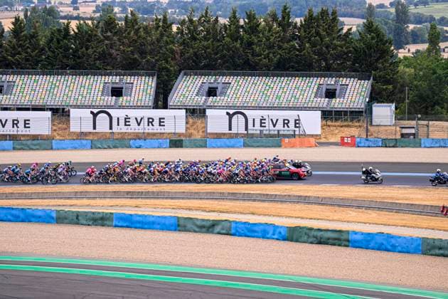 Tour de France 2026 Stage 12 CHALON-SUR-SAONE, FRANCE - JULY 16 : Illustration picture of the start of the race during stage 12 of the 113rd edition of Tour de France an UCI World Tour 2.UWT cycling road race stage for Men Elite of 181 km with start in Circuit Nevers Magny-Cours and finish in Chalon-sur-Saone on July 16, 2026 in Chalon-sur-Saone, France, 16 07 2026 Chalon-sur-Saone France  Copyright: xTomasxSiskx