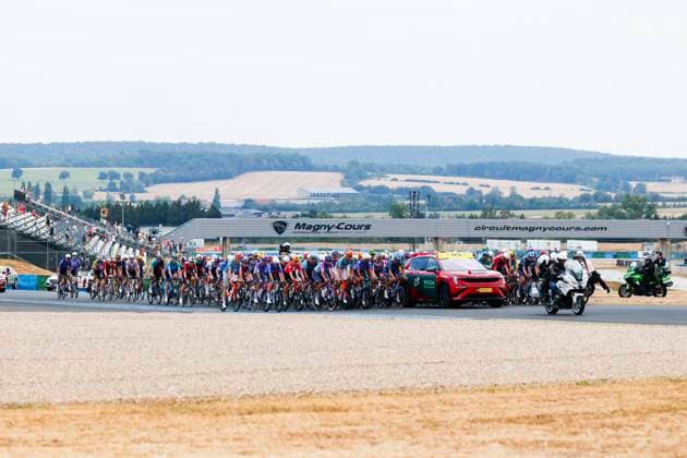 Tour de France 2026 Stage 12 CHALON-SUR-SAONE, FRANCE - JULY 16 : Illustration picture of the start of the race during stage 12 of the 113rd edition of Tour de France an UCI World Tour 2.UWT cycling road race stage for Men Elite of 181 km with start in Circuit Nevers Magny-Cours and finish in Chalon-sur-Saone on July 16, 2026 in Chalon-sur-Saone, France, 16 07 2026 Chalon-sur-Saone France  Copyright: xLucaxBettinix