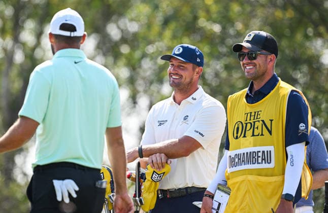 Bryson Dechambeau (USA) and Scottie Scheffler (USA) laugh on the 4th Tee 154th Open Golf Championships, Royal Birkdale, Southport, UK - 16 Jul 2026Southport Royal Birkdale United Kingdom  Copyright: xGreigxCowie Shutterstockx 16988293ce