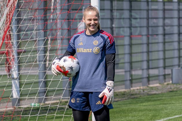 Neuzugang Regina van Eijk (Torfrau, FC Bayern Muenchen Frauen, 22) FC Bayern Muenchen Frauen, Fussball, Google Pixel Frauen-Bundesliga, Trainingseinheit, Saison 2026 2027, 16.07.2026. Foto: HMB Media Franz Feiner *** New signing Regina van Eijk, goalkeeper, FC Bayern Munich Women, 22, FC Bayern Munich Women, soccer, Google Pixel Women s Bundesliga, training session, 2026–2027 season, July 16, 2026, photo by HMB Media, Franz Feiner Copyright: HMBxMedia FranzxFeiner