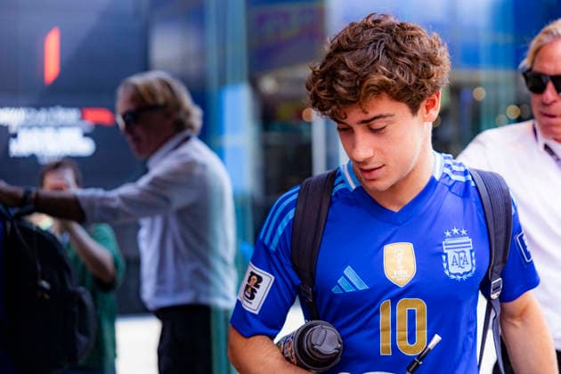 F1 Belgian Grand Prix - Media Day FRANCO COLAPINTO (ARG) of BWT Alpine Formula One Team arriving in the paddock wearing the Argentina Football team jersey on Thursday Media day during the 2026 Formula 1 Moët & Chandon Belgian Grand Prix at the Circuit de Spa-Francorchamps on July 16, 2026. Photo by Antoine Lapeyre Reveries Agency via ABACAPRESS.COM Spa-Francorchamps Belgium  Copyright: xAntoinexLapeyre ReveriesxAgency ABACAx