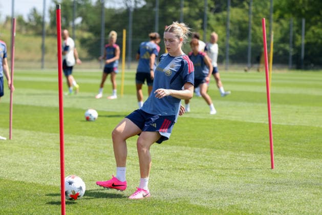 Alara Sehitler (FC Bayern Muenchen, 14) mit Ball im Training, GER, FC Bayern Muenchen Frauen Training, Fussball, Google Pixel Frauen-Bundesliga, Saison 2026 2027, 16.07.2026, GER, FC Bayern Muenchen Frauen Training, Fussball, Google Pixel Frauen-Bundesliga, Saison 2026 2027, 16.07.2026 Muenchen *** Alara Sehitler, FC Bayern Munich, age 14, with the ball during training, GER, FC Bayern Munich Women s Training, Soccer, Google Pixel Women s Bundesliga, 2026–2027 Season, July 16, 2026, GER, FC Bayern Munich Women s Training, Soccer, Google Pixel Women s Bundesliga, 2026–2027 Season, July 16, 2026, Munich Copyright: xEibner-Pressefoto JennixMaulx EP_JML