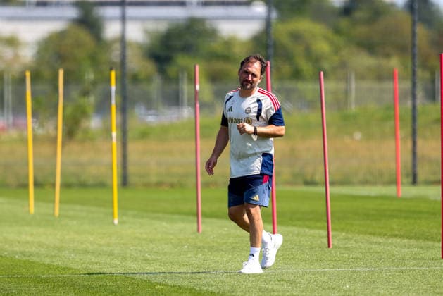 Jose Barcala (FC Bayern Muenchen, Chef-Trainer), GER, FC Bayern Muenchen Frauen Training, Fussball, Google Pixel Frauen-Bundesliga, Saison 2026 2027, 16.07.2026, GER, FC Bayern Muenchen Frauen Training, Fussball, Google Pixel Frauen-Bundesliga, Saison 2026 2027, 16.07.2026 Muenchen *** Jose Barcala, FC Bayern Munich, Head Coach, GER, FC Bayern Munich Women s Training, Soccer, Google Pixel Women s Bundesliga, 2026–2027 Season, July 16, 2026, GER, FC Bayern Munich Women s Training, Soccer, Google Pixel Women s Bundesliga, 2026–2027 Season, July 16, 2026, Munich Copyright: xEibner-Pressefoto JennixMaulx EP_JML