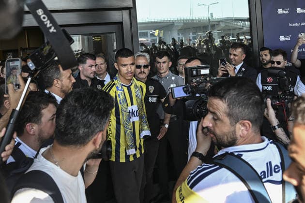 Mason Greenwood arrives in Istanbul after joining Fenerbahce ISTANBUL, TURKIYE - JULY 16: Footballer Mason Greenwood, who has joined Fenerbahce from French club Olympique de Marseille, arrives in Istanbul, Turkiye, on July 16, 2026. Murat Sengul Anadolu Istanbul Turkey. Editorial use only. Please get in touch for any other usage.  Copyright: x2026xAnadoluxMuratxSengulx