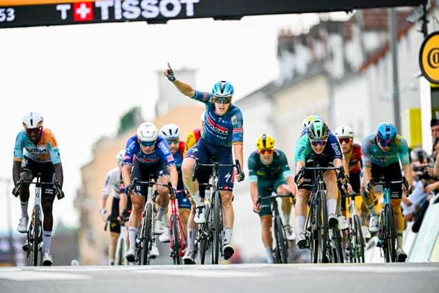 Tour de France 2026 Stage 12 CHALON-SUR-SAONE, FRANCE - JULY 16 : Merlier Tim (BEL) of Soudal Quick Step celebrating his victory during stage 12 of the 113rd edition of Tour de France an UCI World Tour 2.UWT cycling road race stage for Men Elite of 181 km with start in Circuit Nevers Magny-Cours and finish in Chalon-sur-Saone on July 16, 2026 in Chalon-sur-Saone, France, 16 07 2026 Chalon-sur-Saone France  Copyright: xTomasxSiskx