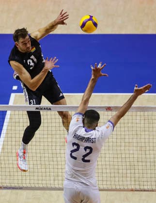 WomenÕs Volleyball Nations League - Belgrade 2026 Germany s Yann Bohme spikes the ball against IranÕs Ali Haghparast during the MenÕs Volleyball Nations League Pool 7 match between Germany and Iran at Belgrade Arena on July 16, 2026 in Belgrade, Serbia. Belgrade Serbia Copyright: xSrdjanxStevanovicx x