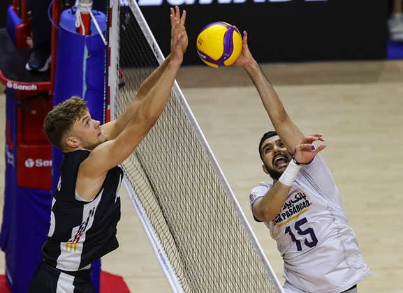 Women™s Volleyball Nations League - Belgrade 2026 Iran™s Arshia Behnezhad in action against Germany s Erik Rohrs during the Men™s Volleyball Nations League Pool 7 match between Germany and Iran at Belgrade Arena on July 16, 2026 in Belgrade, Serbia. Belgrade Serbia Copyright: xSrdjanxStevanovicx x