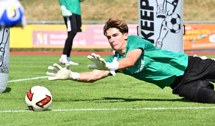 16.07.2026 - Fussball - 2. Bundesliga - Saison 2026 2027 - SpVgg Greuther Fürth Fuerth - Trainingslager Bad Wörishofen - - xwoxzix - Theo Menapace (41, SpVgg Greuther Fürth ) *** July 16, 2026 Soccer 2. Bundesliga 2026–2027 Season SpVgg Greuther Fürth Fürth Training Camp in Bad Wörishofen xwoxzix Theo Menapace 41, SpVgg Greuther Fürth