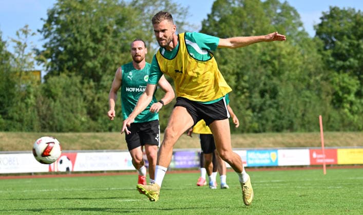 16.07.2026 - Fussball - 2. Bundesliga - Saison 2026 2027 - SpVgg Greuther Fürth Fuerth - Trainingslager Bad Wörishofen - - xwoxzix - Dennis Srbeny (7, SpVgg Greuther Fürth ) *** July 16, 2026 Soccer 2. Bundesliga 2026–2027 Season SpVgg Greuther Fürth Fürth Training Camp in Bad Wörishofen xwoxzix Dennis Srbeny 7, SpVgg Greuther Fürth