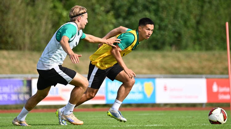 16.07.2026 - Fussball - 2. Bundesliga - Saison 2026 2027 - SpVgg Greuther Fürth Fuerth - Trainingslager Bad Wörishofen - - xwoxzix - Philipp Müller (36, SpVgg Greuther Fürth ) Shinta Appelkamp (8, SpVgg Greuther Fürth ) *** July 16, 2026 Soccer 2. Bundesliga 2026–2027 Season SpVgg Greuther Fürth Fürth Training Camp in Bad Wörishofen xwoxzix Philipp Müller 36, SpVgg Greuther Fürth Shinta Appelkamp 8, SpVgg Greuther Fürth