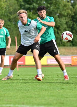 16.07.2026 - Fussball - 2. Bundesliga - Saison 2026 2027 - SpVgg Greuther Fürth Fuerth - Trainingslager Bad Wörishofen - - xwoxzix - Philipp Müller (36, SpVgg Greuther Fürth ) Mehmet Avlayici (44, SpVgg Greuther Fürth ) *** July 16, 2026 Soccer 2. Bundesliga 2026–2027 Season SpVgg Greuther Fürth Fürth Training Camp in Bad Wörishofen xwoxzix Philipp Müller 36, SpVgg Greuther Fürth Mehmet Avlayici 44, SpVgg Greuther Fürth