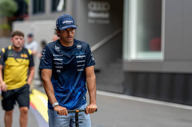 STAVELOT, BELGIUM: Carlos Sainz, racing for the Williams Racing team during the 2026 Formula 1 Belgian Grand Prix at the Circuit de Spa-Francorchamps in Stavelot, Belgium