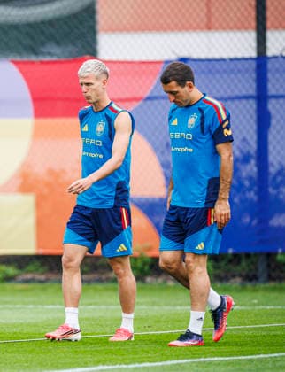 Spain national team, Nationalteam World Cup 16 07 2026 Daniel Olmo of Spain (L) and Mikel Oyarzabal of Spain (R) during the Spanish national team s training session at Melanie Lane Training Grounds, New Jersey, United States of America on July 16, 2026. Photo (PGS Photo Agency) New Jersey usa Copyright: xPGSxPhotoxAgencyx