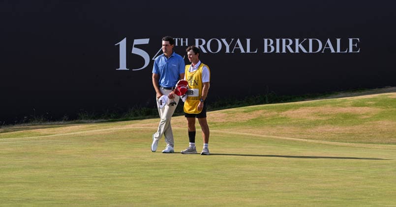 Jackson Suber (USA) stands at the back of the 18th green after completing his round and leads the Open Championship on -5 154th Open Golf Championships, Royal Birkdale, Southport, UK - 16 Jul 2026Southport Royal Birkdale United Kingdom  Copyright: xGreigxCowie Shutterstockx 16988293de