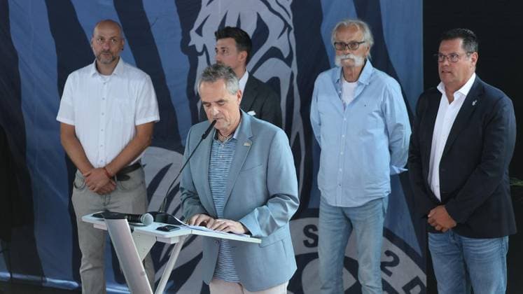 MSV Duisburg Mitgliederversammlung in der Schauinslandreisen-Arena in Duisburg ** NUR FÜR REDAKTIONELLE ZWECKE ** EDITORIAL USE ONLY **<p>MSV Duisburg Mitgliederversammlung am Donnerstag den 16.Juli 2026 in der Schauinslandreisen-Arena in Duisburg Foto : Frank Oppitz FUNKE Foto Services< p> Deutschland NRW Duisburg Copyright: FrankxOppitz *** MSV Duisburg General Meeting at the Schauinslandreisen Arena in Duisburg ** FOR EDITORIAL USE ONLY ** EDITORIAL USE ONLY ** p MSV Duisburg General Meeting on Thursday, July 16, 2026, at the Schauinslandreisen Arena in Duisburg Photo by Frank Oppitz, FUNKE Photo Services p Sport Germany, North Rhine-Westphalia, Duisburg Copyright FrankxOppitz Copyright: FrankxOppitz doc86qsp568l8wgbxczie8 ,EDITORIAL USE ONLY