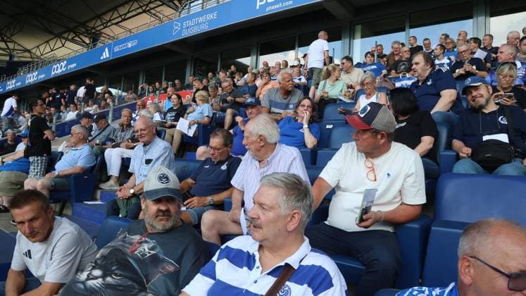 MSV Duisburg Mitgliederversammlung in der Schauinslandreisen-Arena in Duisburg ** NUR FÜR REDAKTIONELLE ZWECKE ** EDITORIAL USE ONLY **<p>MSV Duisburg Mitgliederversammlung am Donnerstag den 16.Juli 2026 in der Schauinslandreisen-Arena in Duisburg Foto : Frank Oppitz FUNKE Foto Services< p> Deutschland NRW Duisburg Copyright: FrankxOppitz *** MSV Duisburg General Meeting at the Schauinslandreisen Arena in Duisburg ** FOR EDITORIAL USE ONLY ** EDITORIAL USE ONLY ** p MSV Duisburg General Meeting on Thursday, July 16, 2026, at the Schauinslandreisen Arena in Duisburg Photo by Frank Oppitz, FUNKE Photo Services p Sport Germany, North Rhine-Westphalia, Duisburg Copyright FrankxOppitz Copyright: FrankxOppitz doc86qsp1uabio7jjpwi8p ,EDITORIAL USE ONLY