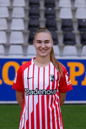 Alena Bienz; SC Freiburg; 1.BL Frauen, Porträttermin 2026 2027 Freiburg Dreisamstadion Baden-Wuerttemberg Deutschland *** Alena Bienz, SC Freiburg 1, Women s Bundesliga, Photo Shoot 2026–2027, Freiburg, Dreisamstadion, Baden-Württemberg, Germany Copyright: xAA STEINSIEK.CHx