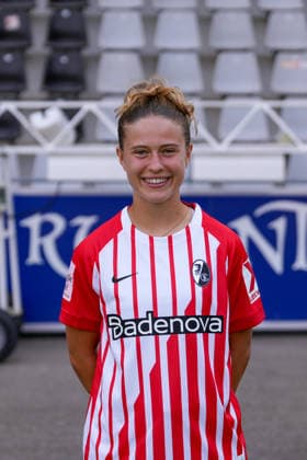 Nia Szenk; SC Freiburg; 1.BL Frauen, Porträttermin 2026 2027 Freiburg Dreisamstadion Baden-Wuerttemberg Deutschland *** Nia Szenk, SC Freiburg 1, Women s Bundesliga, Photo Shoot 2026–2027, Freiburg, Dreisamstadion, Baden-Württemberg, Germany Copyright: xAA STEINSIEK.CHx