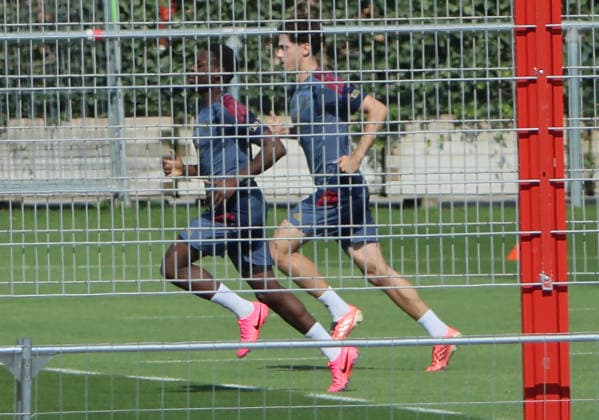 16.07.2026, FC Bayern Training , Saebenerstrasse Muenchen, Fussball, im Bild: Noel Aseko (FCB) und David Santos Daiber (FCB) *** July 16, 2026, FC Bayern Training, Saebenerstrasse, Munich, Soccer, Sports, Pictured: Noel Aseko (FCB) and David Santos Daiber (FCB)