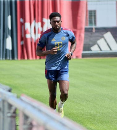 16.07.2026, FC Bayern Training , Saebenerstrasse Muenchen, Fussball, im Bild: Alphons Davies (FC Bayern Muenchen) *** July 16, 2026, FC Bayern Training, Saebenerstrasse, Munich, Soccer, Sports, Pictured: Alphons Davies, FC Bayern Munich