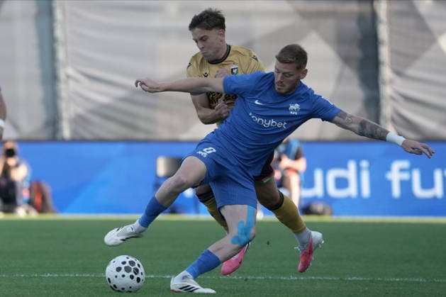 RFS vs Glentoran FC Soccer, RÄ«ga, Latvia, 16.07.2026, football, soccer Jack Malone of Glentoran and Lasha Odisharia of RFS in action during the UEFA Europa Conference League qualifying round game between Latvia™s FK RFS and Northern Ireland™s Glentoran FC in Riga, Latvia 16.07.2026. Photo: Roman Koksarov (RKF) RÄ«ga Latvia Copyright: xRomanxKoksarovx RKV09391.JPG