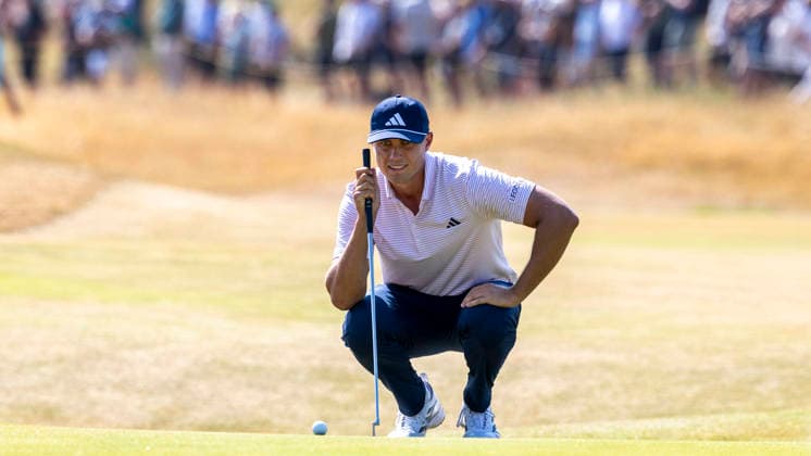 SOUTHPORT, ENGLAND 20260716 Ludvig Aberg during the first day of competition at The Open Championship at Royal Birkdale Golf Club. Here he looks over his putting line on the third hole x1019x *** SOUTHPORT, ENGLAND, July 16, 2026 Ludvig Aberg on the first day of competition at The Open Championship at Royal Birkdale Golf Club. Here he is checking his putting line on the third hole x1019x  Copyright: xChristerxHöglund TTx OPEN CHAMPIONSHIP 2026