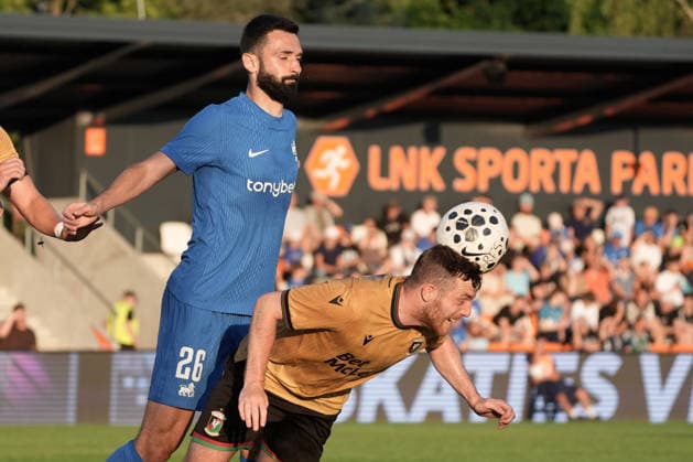 RFS vs Glentoran FC Soccer, RÄ«ga, Latvia, 16.07.2026, football, soccer Ryan Cooney of Glentoran and Stefan PaniÄ of RFS in action during the UEFA Europa Conference League qualifying round game between Latvia™s FK RFS and Northern Ireland™s Glentoran FC in Riga, Latvia 16.07.2026. Photo: Roman Koksarov (RKF) RÄ«ga Latvia Copyright: xRomanxKoksarovx RKV09826.JPG
