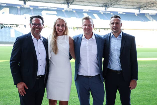 Fussball, 3.Liga Saison 2026 2027 Außerordentliche Mitgliederversammlung MSV Duisburg 16.07.2026, schauinsland-reisen-arena Team Paradis vL Jochen Taczkowski , Diana Leenen, Sebastian Paradis, Hrvoje Vlaovic Duisburg schauinsland-reisen-arena Nordrhein-Westfalen Deutschland *** Sports, Soccer, 3rd Division Season 2026–2027 Extraordinary General Meeting of MSV Duisburg, July 16, 2026; Schauinsland Reisen Arena Team Paradis: Jochen Taczkowski (President), Diana Leenen, Sebastian Paradis, Hrvoje Vlaovic, Duisburg, Schauinsland Reisen Arena, North Rhine-Westphalia, Germany