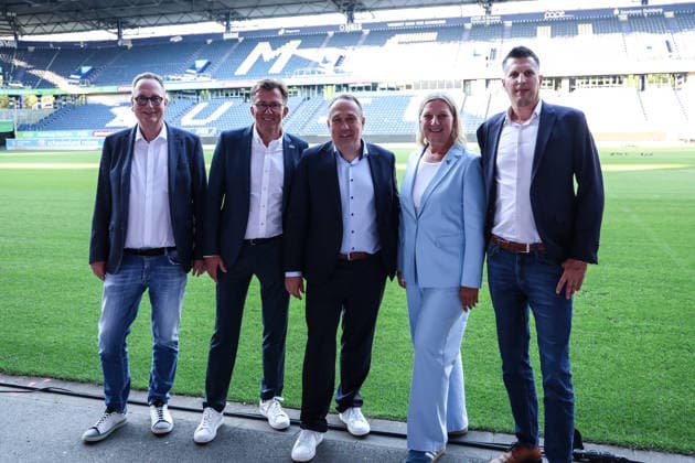 Fussball, 3.Liga Saison 2026 2027 Außerordentliche Mitgliederversammlung MSV Duisburg 16.07.2026, schauinsland-reisen-arena Team Verantwortung Dirk Recke, Ralf Raddue, Dirk Broska, Veronika Hentschel-Grontzki, Thorsten Immel Duisburg schauinsland-reisen-arena Nordrhein-Westfalen Deutschland *** Sports, Soccer, 3rd Division Season 2026–2027 Extraordinary General Meeting of MSV Duisburg, July 16, 2026; schauinsland reisen arena Team Leadership: Dirk Recke, Ralf Raddue, Dirk Broska, Veronika Hentschel Grontzki, Thorsten Immel, Duisburg, schauinsland Reisen Arena, North Rhine-Westphalia, Germany