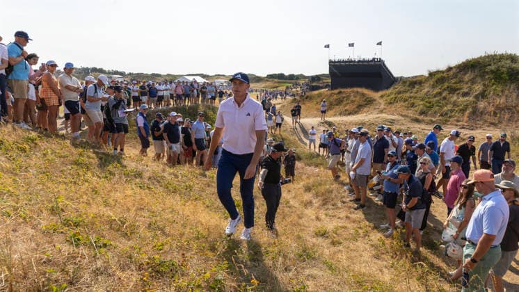SOUTHPORT, ENGLAND 20260716 Ludvig Aberg during the first day of competition at The Open Championship at Royal Birkdale Golf Club. Here Ludvig s tee shot on the eighth hole has ended up far out in the sand dunes next to the fairway x1019x *** SOUTHPORT, ENGLAND, July 16, 2026 Ludvig Aberg on the first day of competition at The Open Championship at Royal Birkdale Golf Club. Here, Ludvig’s tee shot on the eighth hole has landed far out in the sand dunes next to the fairway x1019x  Copyright: xChristerxHöglund TTx OPEN CHAMPIONSHIP 2026