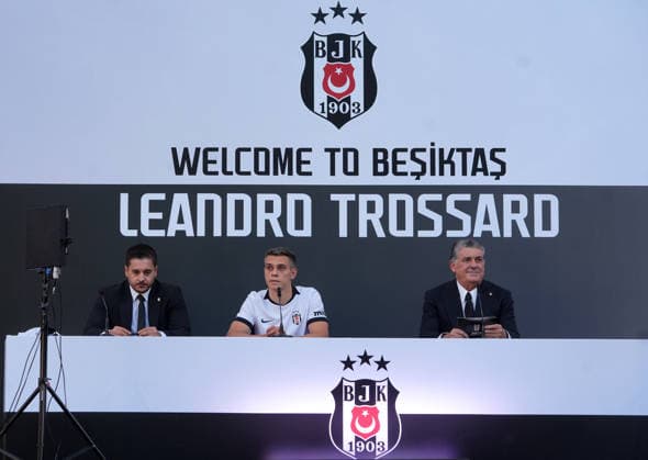 Belgian winger Leandro Trossard officially joins Besiktas from Arsenal ISTANBUL, TURKIYE - JULY 16: Belgian winger Leandro Trossard, who signed a 3+1 year contract with Besiktas from English club Arsenal, signs his contract during a signing ceremony held with fans in Istanbul, Turkiye on July 16, 2026. Besiktas Club President Serdal Adali (R) also attended the signing ceremony. Islam Yakut Anadolu Istanbul Turkey. Editorial use only. Please get in touch for any other usage.  Copyright: x2026xAnadoluxIslamxYakutx