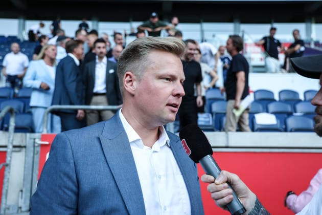 Fussball, 3.Liga Saison 2026 2027 Außerordentliche Mitgliederversammlung MSV Duisburg 16.07.2026, schauinsland-reisen-arena Sebastian Paradis (Team Paradis) Duisburg schauinsland-reisen-arena Nordrhein-Westfalen Deutschland *** Sports, Soccer, 3rd Division, 2026–2027 Season; MSV Duisburg Extraordinary General Meeting, July 16, 2026; Schauinsland Reisen Arena; Sebastian Paradis; Team Paradis Duisburg; Schauinsland Reisen Arena; North Rhine-Westphalia, Germany
