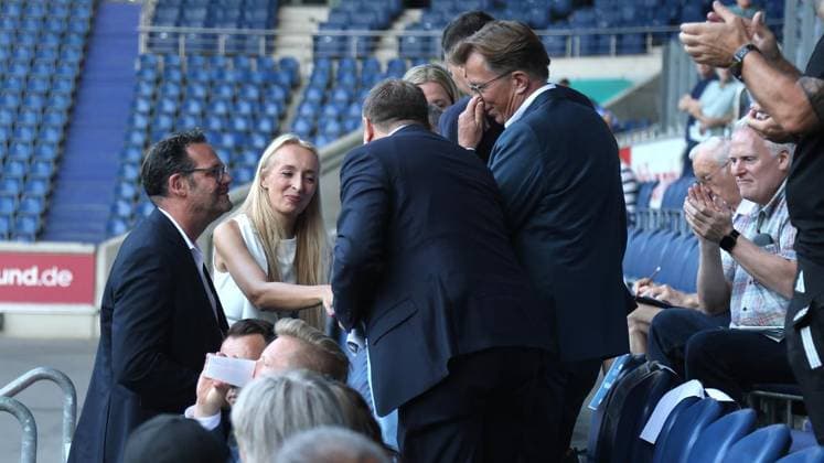 MSV Duisburg Mitgliederversammlung in der Schauinslandreisen-Arena in Duisburg ** NUR FÜR REDAKTIONELLE ZWECKE ** EDITORIAL USE ONLY **<p>MSV Duisburg Mitgliederversammlung am Donnerstag den 16.Juli 2026 in der Schauinslandreisen-Arena in Duisburg Foto : Frank Oppitz FUNKE Foto Services< p> Deutschland NRW Duisburg Copyright: FrankxOppitz *** MSV Duisburg General Meeting at the Schauinslandreisen Arena in Duisburg ** FOR EDITORIAL USE ONLY ** EDITORIAL USE ONLY ** p MSV Duisburg General Meeting on Thursday, July 16, 2026, at the Schauinslandreisen Arena in Duisburg Photo by Frank Oppitz, FUNKE Photo Services p Sport Germany, North Rhine-Westphalia, Duisburg Copyright FrankxOppitz Copyright: FrankxOppitz doc86qu7lx7o9l1iszf8u0x ,EDITORIAL USE ONLY