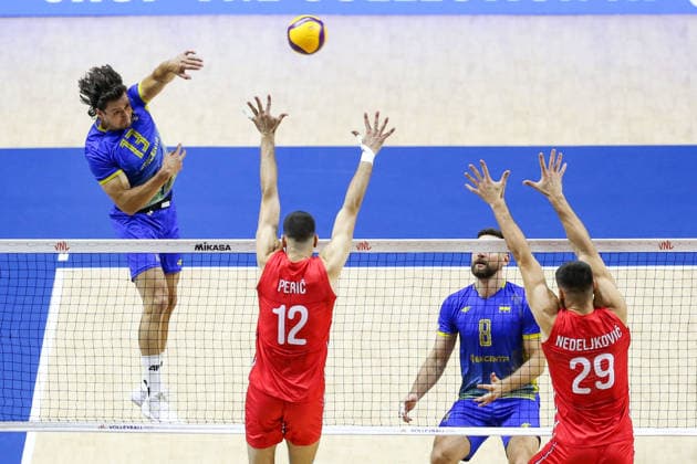 Serbia v Ukraine - Men s Volleyball Nations League BELGRADE, SERBIA - JULY 16: Pavle Peric (12) of Serbia in action against Vasyl Tupchii (13) of Ukraine during the Men s Volleyball Nations League match between Serbia and Ukraine in Belgrade, Serbia, on July 16, 2026. Filip Stevanovic Anadolu Belgrade Serbia. Editorial use only. Please get in touch for any other usage.  Copyright: x2026xAnadoluxFilipxStevanovicx