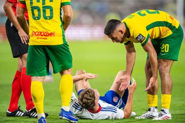 Controversion between Kristian Bari and Roko Brajkovic during UEFA Europa league quali match - MSK Zilina - Hajduk Split, 16. july 2026 , Stadium pod Dubnom, Zilina, Slovakia Copyright: xMICHALxFAJT,ZOSPORTU.SKx MAR_8284