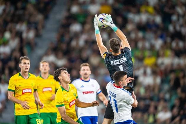 Jakub Badzgon catches the ball during UEFA Europa league quali match - MSK Zilina - Hajduk Split, 16. july 2026 , Stadium pod Dubnom, Zilina, Slovakia Copyright: xMICHALxFAJT,ZOSPORTU.SKx MAR_8385