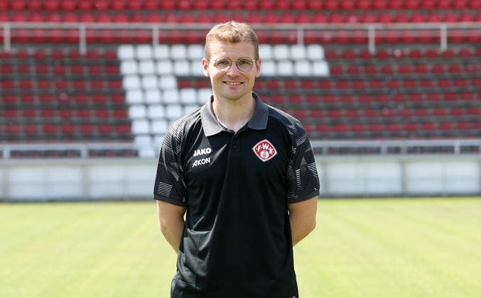 FC Würzburger Kickers; 3.Liga, Porträttermin 2026 2027, Athletiktrainer Dr. Philipp Kunz (FC Würzburger Kickers); 3.Liga, Porträttermin 2026 2027 Würzburg AKON ARENA Bayern Deutschland *** FC Würzburger Kickers, 3rd Division, Photo Shoot 2026–2027, Team Photo, Athletic Trainer Dr. Philipp Kunz, FC Würzburger Kickers, 3rd Division, Photo Shoot 2026–2027, Würzburg, AKON ARENA, Bavaria, Germany
