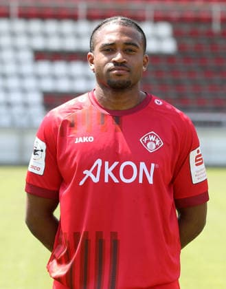 FC Würzburger Kickers; 3.Liga, Porträttermin 2026 2027, Franck Evina (FC Würzburger Kickers); 3.Liga, Porträttermin 2026 2027 Würzburg AKON ARENA Bayern Deutschland *** FC Würzburger Kickers, 3rd Division, Photo Shoot 2026–2027, Team Photo: Franck Evina, FC Würzburger Kickers, 3rd Division, Photo Shoot 2026–2027, Würzburg, AKON ARENA, Bavaria, Germany