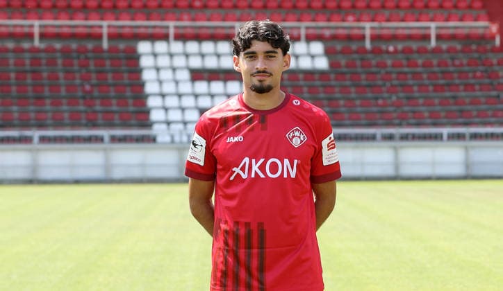 FC Würzburger Kickers; 3.Liga, Porträttermin 2026 2027, Burak Karakaya (FC Würzburger Kickers); 3.Liga, Porträttermin 2026 2027 Würzburg AKON ARENA Bayern Deutschland *** FC Würzburger Kickers, 3rd Division, Photo Shoot 2026–2027, Team Photo: Burak Karakaya, FC Würzburger Kickers, 3rd Division, Photo Shoot 2026–2027, Würzburg, AKON ARENA, Bavaria, Germany