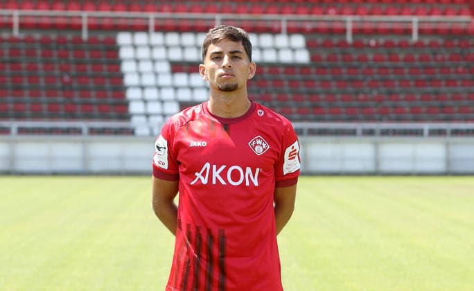 FC Würzburger Kickers; 3.Liga, Porträttermin 2026 2027, Batuhan Gögce (FC Würzburger Kickers); 3.Liga, Porträttermin 2026 2027 Würzburg AKON ARENA Bayern Deutschland *** FC Würzburger Kickers, 3rd Division, Photo Shoot 2026–2027, Team Photo: Batuhan Gögce, FC Würzburger Kickers, 3rd Division, Photo Shoot 2026–2027, Würzburg, AKON ARENA, Bavaria, Germany