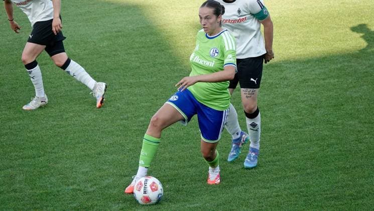 Fußball Frauen Testspiel Begegnung Schalke 04 gegen Borussia Mönchengladbach ** NUR FÜR REDAKTIONELLE ZWECKE ** EDITORIAL USE ONLY **<p>FC-Spielerin Bonny Lammers am Donnerstag, 16.07.2026 in der Fußball Frauen Testspiel Begegnung Schalke 04 (grün) gegen Borussia Mönchengladbach auf dem Rasenplatz 7 am Parkstadion in Gelsenkirchen. Deutschland NRW Gelsenkirchen Copyright: MichaelxKorte *** Women s Soccer Friendly Match: Schalke 04 vs. Borussia Mönchengladbach ** FOR EDITORIAL PURPOSES ONLY ** EDITORIAL USE ONLY ** p FC player Bonny Lammers on Thursday, July 16, 2026, during the women s soccer friendly match between Schalke 04 (in green) and Borussia Mönchengladbach on Field 7 at the Parkstadion in Gelsenkirchen, Germany (North Rhine-Westphalia), Gelsenkirchen. Copyright MichaelxKorte Copyright: MichaelxKorte doc86qv31mg8jr13vp2wie8 ,EDITORIAL USE ONLY