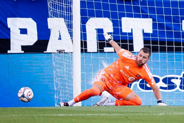 July 16, 2026, Montreal, Pq, Canada: Toronto FC goalkeeper Luka Gavran (1) makes a save during first half MLS, Fussball Herren, USA soccer action against CF Montreal, in Montreal on Thursday, July 16, 2026. Canada News - July 16, 2026  - ZUMAc35_ 20260716_zaf_c35_122 Copyright: xChristopherxKatsarovx