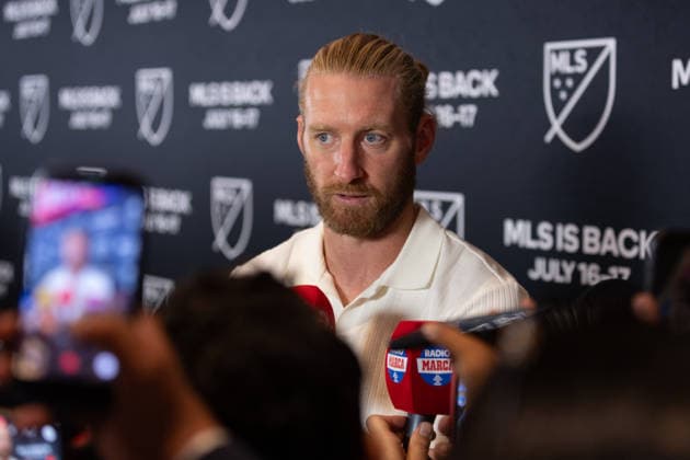 MLS, Fussball Herren, USA The Next Chapter press conference, PK, Pressekonferenz July 16, 2026; New York, New York, USA; Charlotte FC Defender Tim Ream talks to media at the MLS Next Chapter press conference at the MLS Headquarters in New York City (Ariel Fox Image of New York New York United States EDITORIAL USE ONLY Copyright: xImagexofxSportx ArielxFoxx iosphotos414791