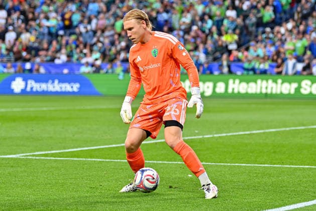 July 16, 2026: Seattle Sounders Goalkeeper Andrew Thomas (26) during the first half of the MLS, Fussball Herren, USA match between Seattle Sounders FC and Portland Timbers FC in Seattle, WA. CSM MLS Soccer 2026: JUL 16 Seattle Sounders FC Vs Portland Timbers FC  - ZUMAc04_ 20260716_zma_c04_144 Copyright: xStevexFaberx