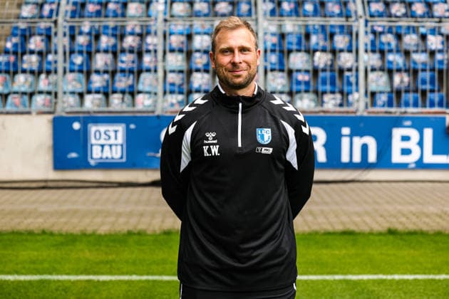 Spielanalyst Kevin Waliczek, 1. FC Magdeburg - 2. Fussball Bundesliga Porträttermin 2. BL 2026 2027 offizieller Fototermin 1. FC Magdeburg in der Avnet Arena in Magdeburg - Porträt, Portrait, Einzelbild, Deutschland, Fussball, Maenner, GER, 16.07.2026 *** Match Analyst Kevin Waliczek, 1. FC Magdeburg, 2. Bundesliga, Portrait Session, 2026–2027 Season, Official Photo Session, 1. FC Magdeburg at the Avnet Arena in Magdeburg, Portrait, Individual Photo, Germany, Soccer, Men, GER, July 16, 2026 Christian Schroedter