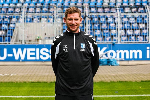 Sportdirektor Peer Jaekel, 1. FC Magdeburg - 2. Fussball Bundesliga Porträttermin 2. BL 2026 2027 offizieller Fototermin 1. FC Magdeburg in der Avnet Arena in Magdeburg - Porträt, Portrait, Einzelbild, Deutschland, Fussball, Maenner, GER, 16.07.2026 *** Sports Director Peer Jaekel, 1. FC Magdeburg, 2. Bundesliga, portrait session, 2026–2027 season, official photo shoot, 1. FC Magdeburg at the Avnet Arena in Magdeburg, portrait, individual photo, Germany, soccer, Men, GER, July 16, 2026 Christian Schroedter